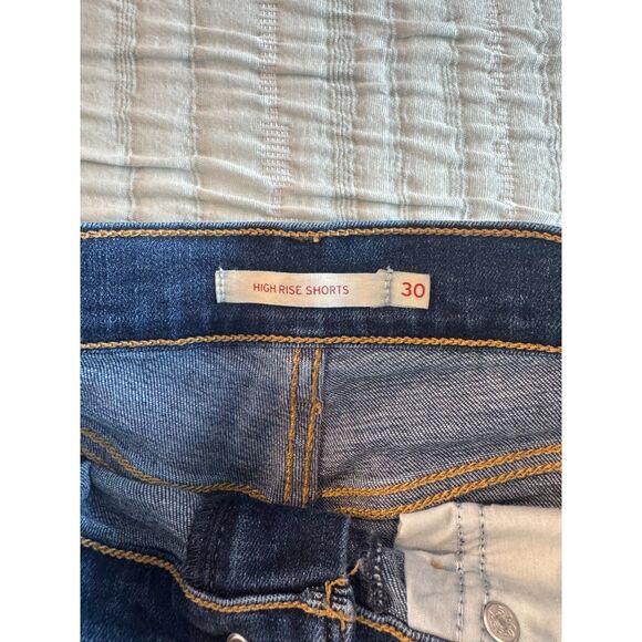 Levi’s High-Rise Denim Shorts - Picture 3 of 6